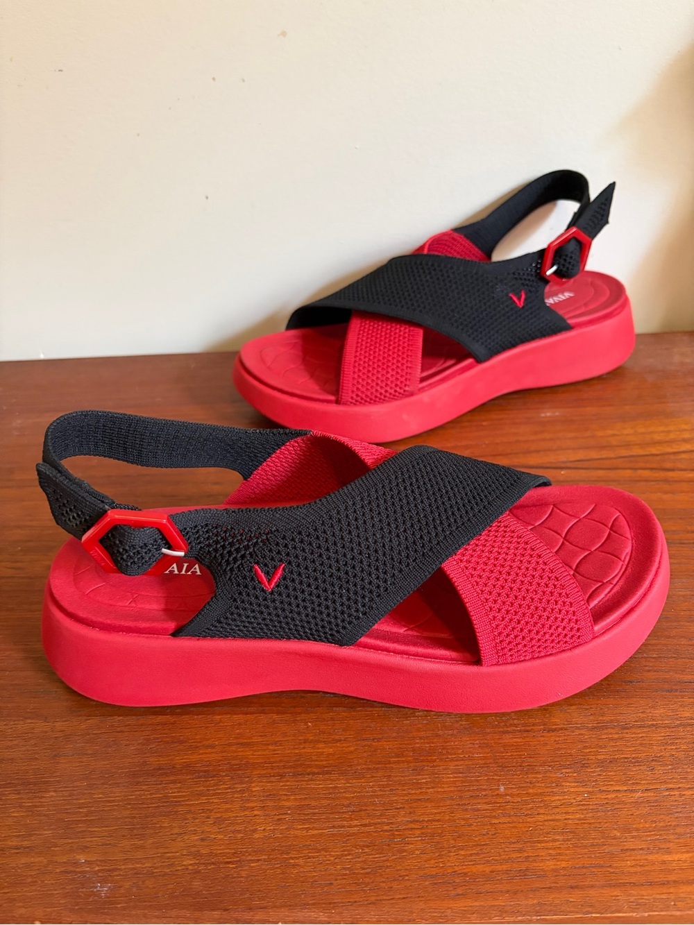 VIVAIA Walker Kara Sandals